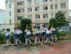 清华中英文艺术幼儿园的图片